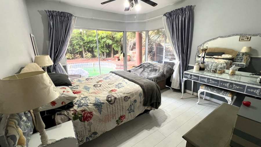 5 Bedroom Property for Sale in Fichardt Park Free State